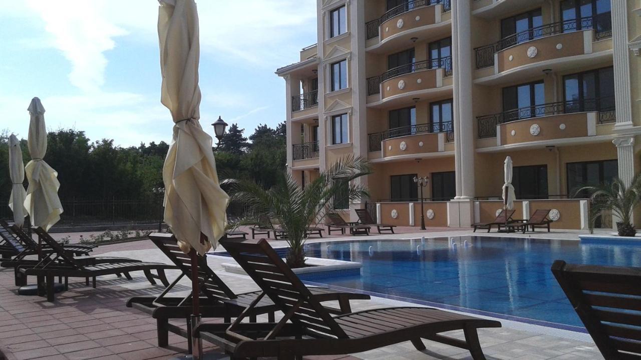 Flora Beach Private Aparthotel เปาโมเรีย ภายนอก รูปภาพ