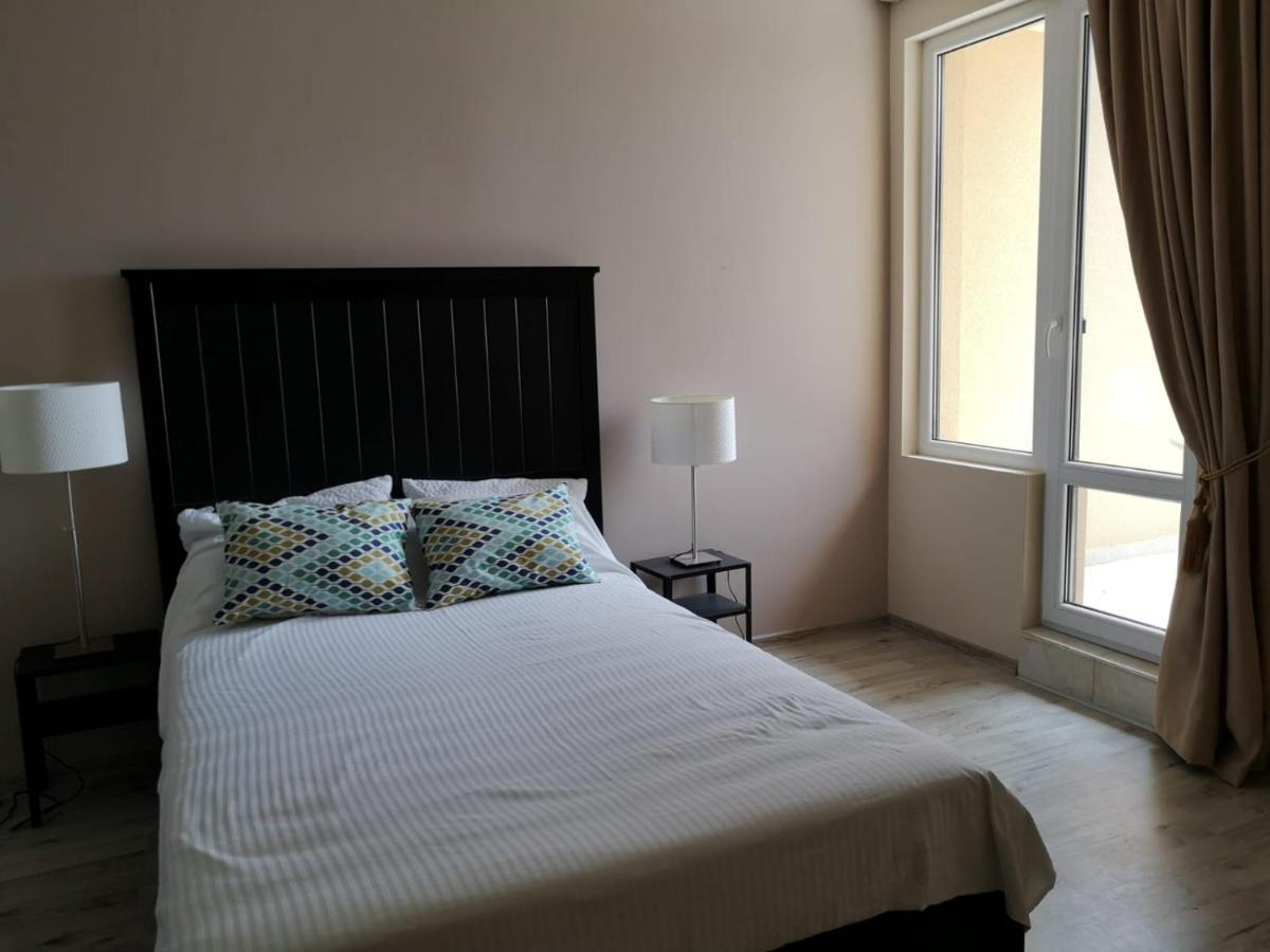 Flora Beach Private Aparthotel เปาโมเรีย ภายนอก รูปภาพ
