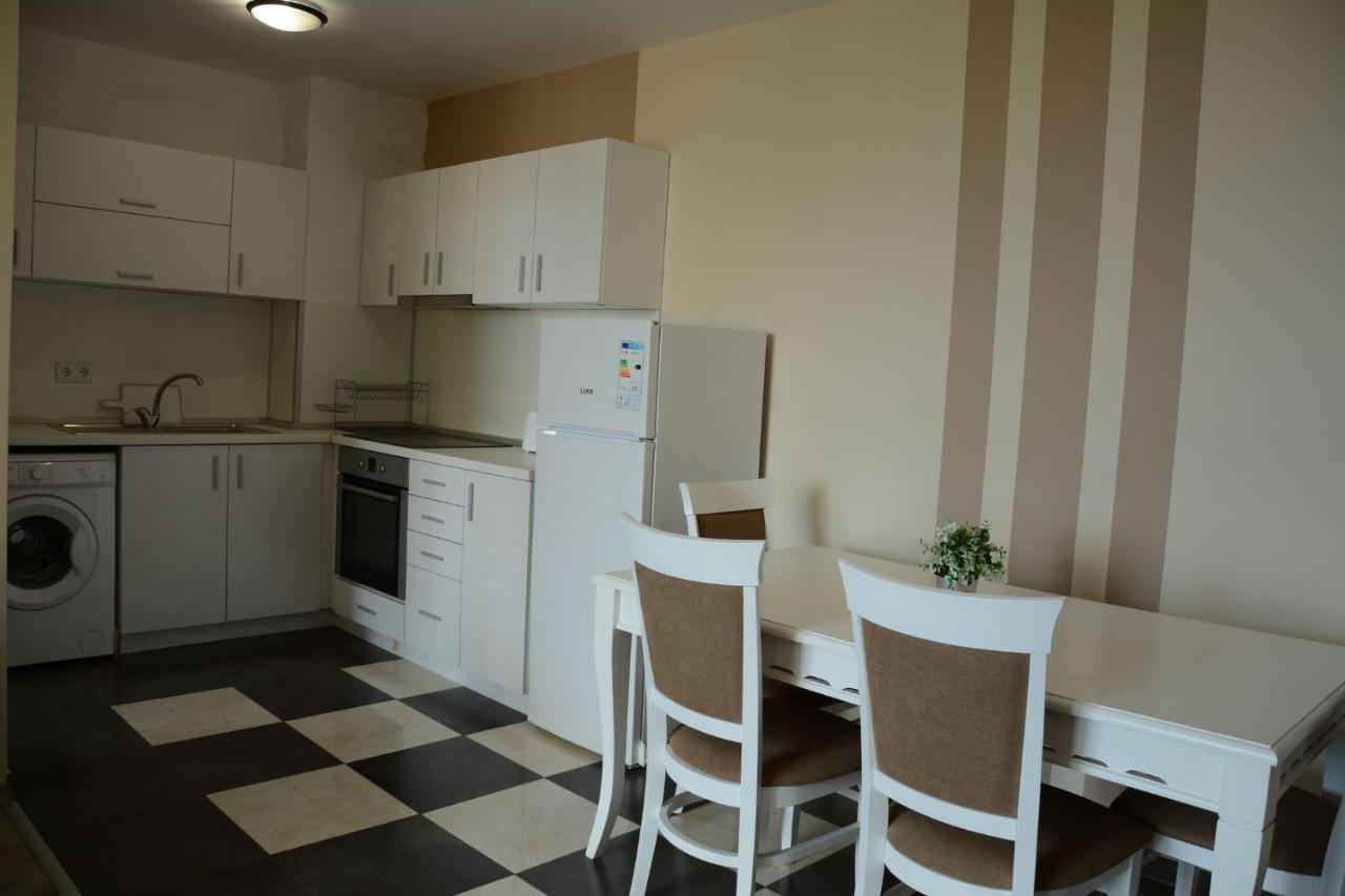 Flora Beach Private Aparthotel เปาโมเรีย ภายนอก รูปภาพ