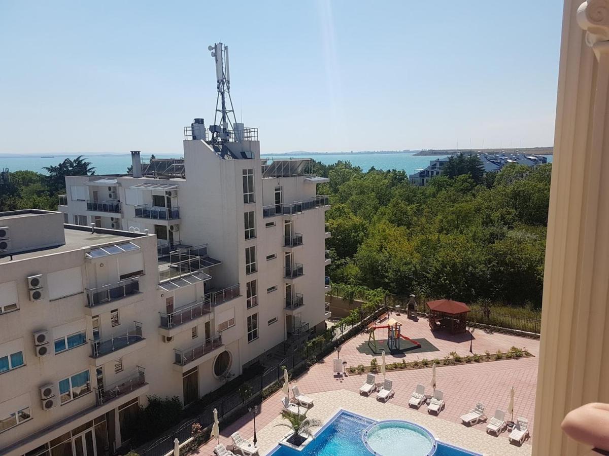 Flora Beach Private Aparthotel เปาโมเรีย ภายนอก รูปภาพ